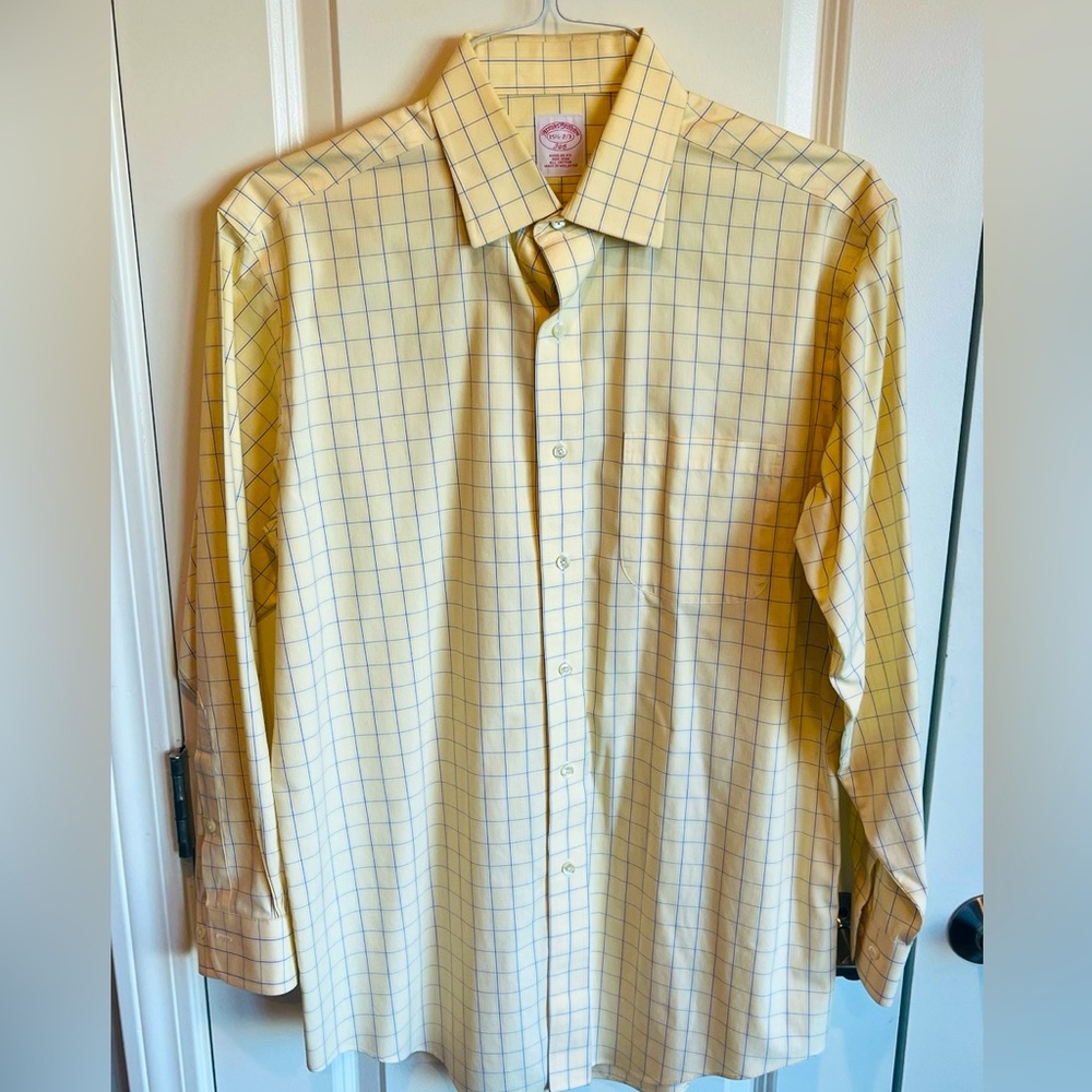 Brooks Brothers Men’s Non-Iron Button Down Dress Shirt Size: 15.5